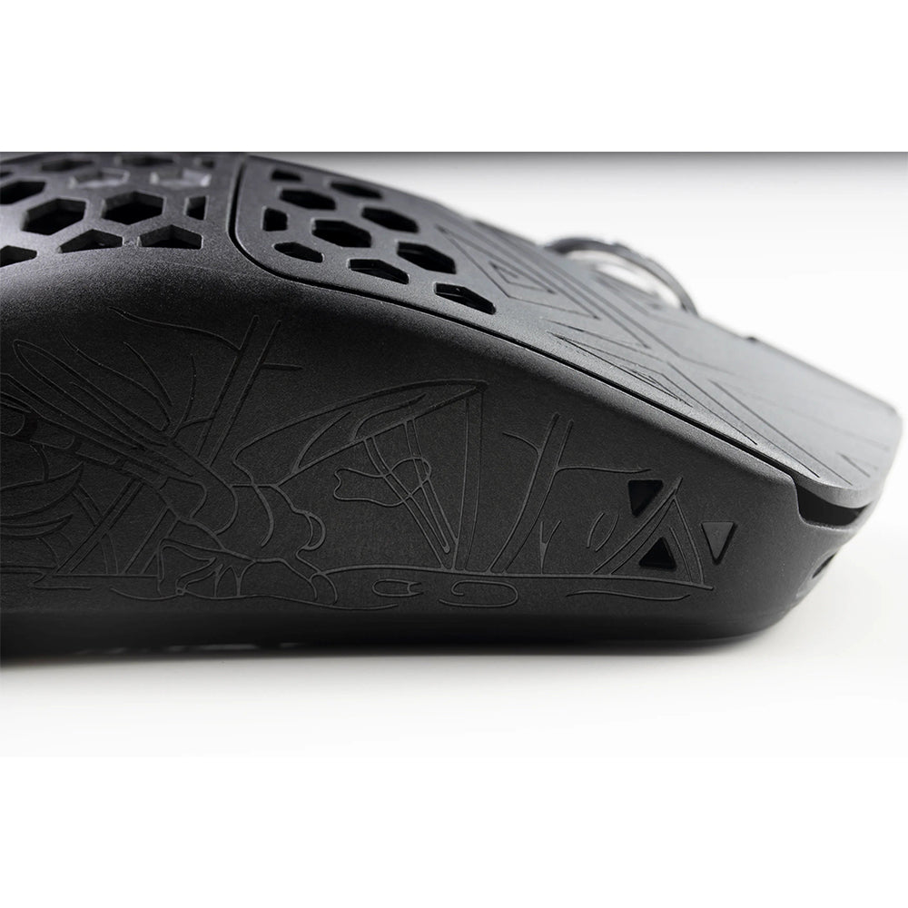 Arbiter Studio AKITSU MEDIUM 40g Carbon Fiber 8K Wireless Gaming Mouse Black