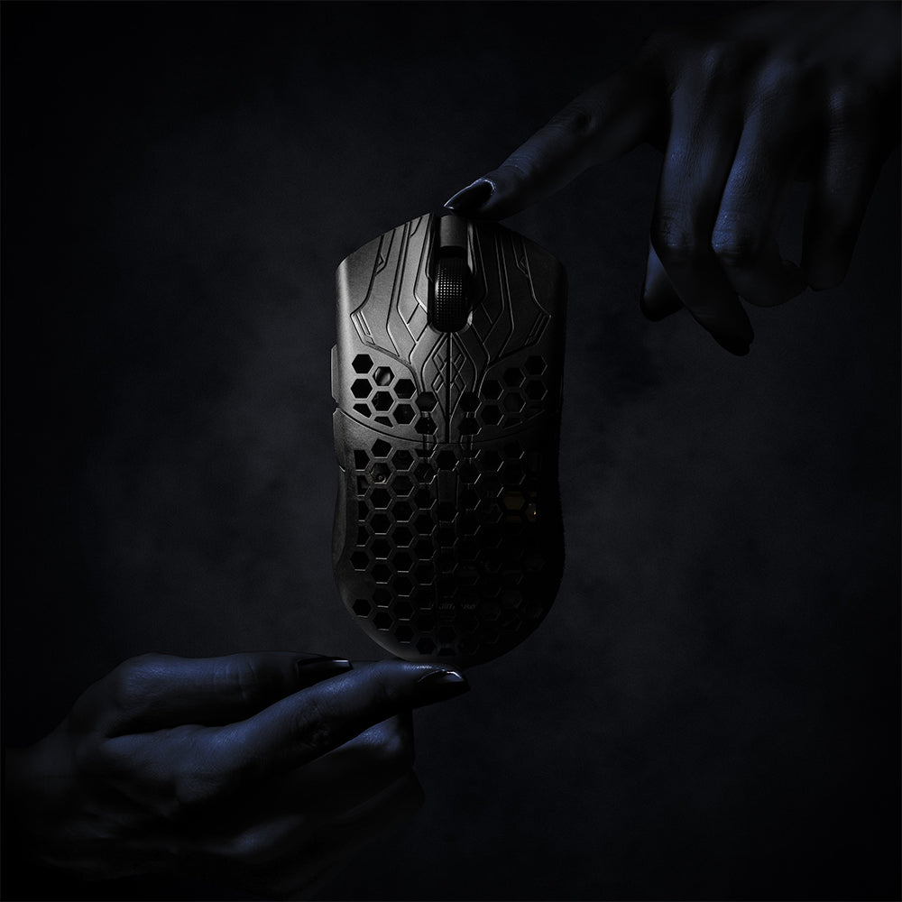 Finalmouse UltralightX Competition Raw Carbon