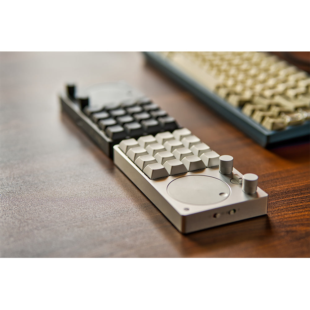 Binepad(バインパッド) BNK-16 CNCマクロパッド キーボード 有線 Black