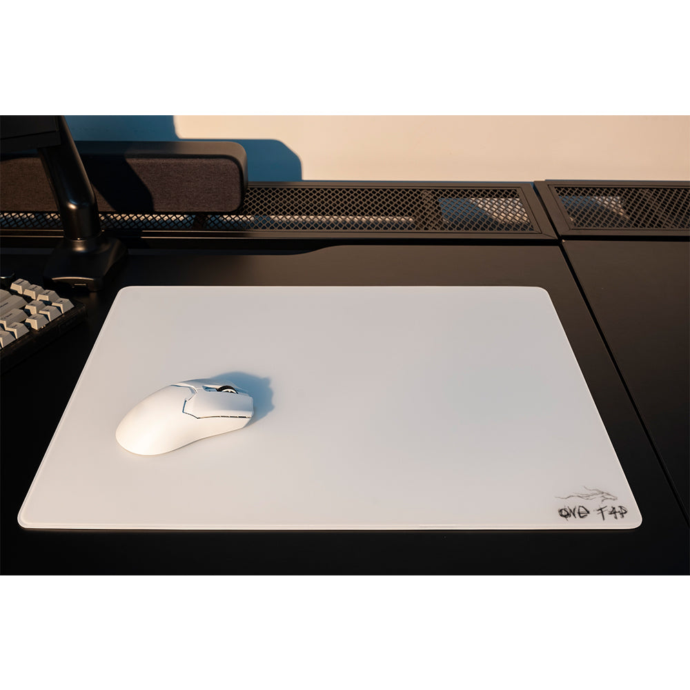 Dream Gamer Thunder Glass Mousepad White【他商品との同梱不可】