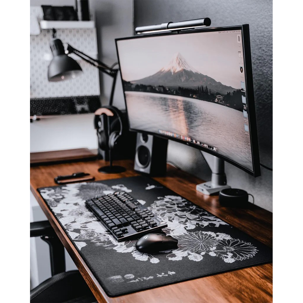 The mousepad company Mousepad AeroGlyde Artist Series Chrysanthemums and Bee by Hokusai