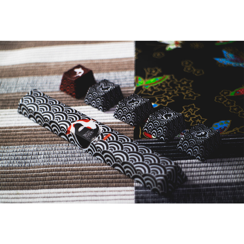 Traitors Sakasama Dark Keycap Set