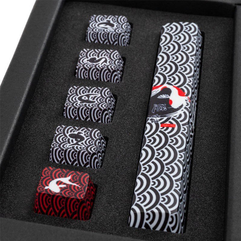 Traitors Sakasama Dark Keycap Set